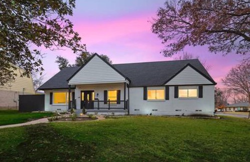 Farmers Branch Villa | 267 m² Villa ∙ 5 bedrooms ∙ 12 guests