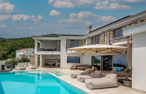 Bregi Resort | 270 m² Luxury rental ∙ 3 bedrooms ∙ 6 guests