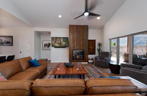 Trimble House | 275 Estancia Loop