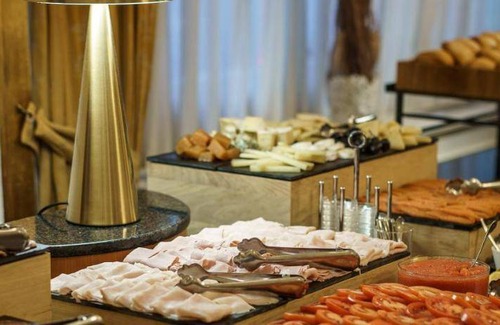 Bilbao City Centre Hotel | 275 m² Hotel ∙ 2 bedrooms ∙ 127 guests