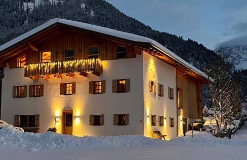 Bach Apartment | 280 m² Apartment ∙ 5 bedrooms ∙ 10 guests