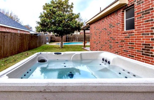 Far North Dallas House | 288 m² House ∙ 6 bedrooms ∙ 16 guests