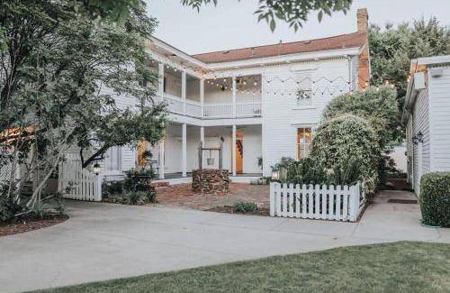 McKinney Villa | 288 m² Villa ∙ 4 bedrooms ∙ 8 guests