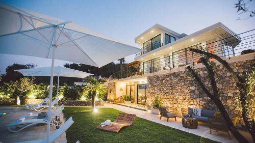 Giardini Naxos Villa | 290 m² Villa ∙ 5 bedrooms ∙ 10 guests