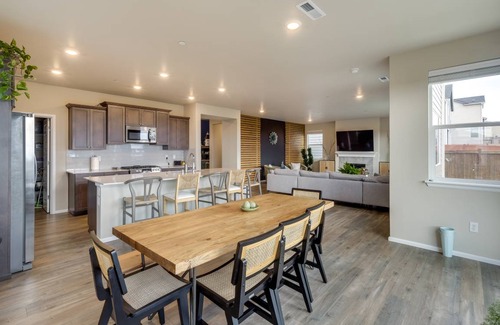 West Hills House | 295 m² House ∙ 4 bedrooms ∙ 8 guests