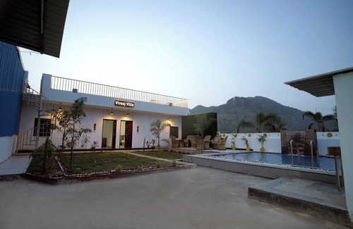 Bedla Villa | 2B Luxury Villa with Mountain View