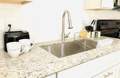 Beverly Green Apartment | 2BApartment,LasVegas,Strip,Pet-friendly,Lvcc,SALE,July4th,BestSpot,pool!