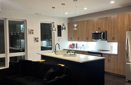 Westside Apartment | 2BD-2BA MIDTOWN ATL RETREAT