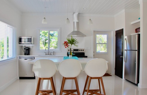 South Palmetto Point House | 2BD 2BA Ten Bay house, 2 min walk to beach
