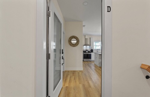 Savannah Victorian District House | 2bd/2ba Townhome * Renovated * 30+ day stay