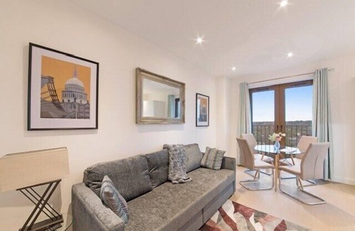 St Albans Apartment | *2Bed |Perfect for Contractors/Families, 6 Guests
