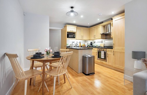 Elephant and Castle Apartment | 2Bedroom apartment close to London Bridge