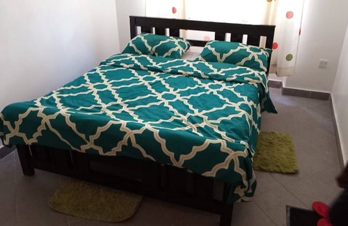 Hospital House | 2Bedroom PottersVila Fully Furnished Apartment
