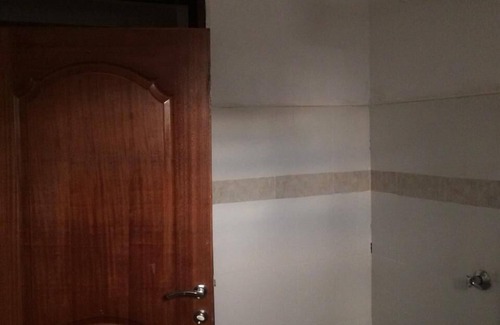 Hospital House | 2Bedroom PottersVila Fully Furnished Apartment