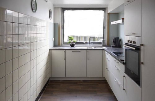 Muinkparkwijk Apartment | 2BR+1LR Apt, Only 15-Mins to Gravensteen Castle