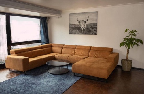 Muinkparkwijk Apartment | 2BR+1LR Apt, Only 15-Mins to Gravensteen Castle