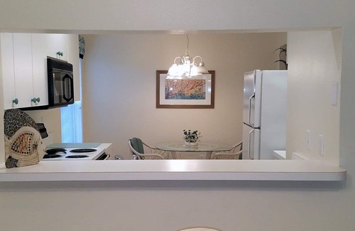 Palmer Ranch Condo | 2BR/2BA 1st Floor Condo in Stoneybrook Golf & Country Club