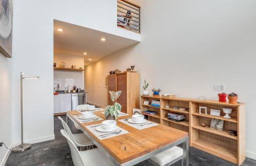 West Woodland House | 2BR 2BA The Ballard Modish, Seattle Location with rooftop view