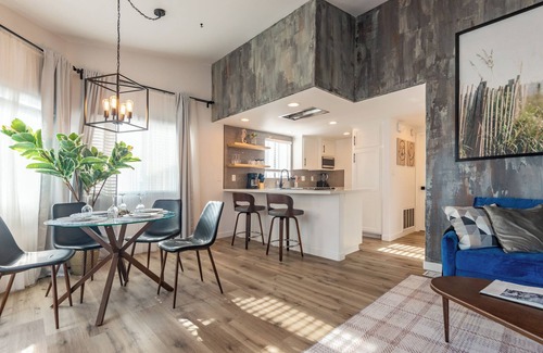 El Porto Condo | 2br 2bth in Prime Manhattan Beach! Huge Ocean View! Garage, & High-Speed Wi-Fi!
