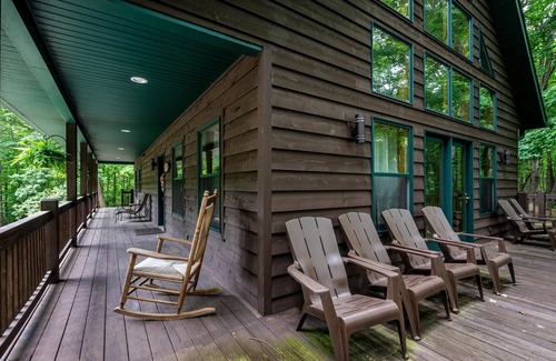 Unionville Cabin | 2BR 3BA