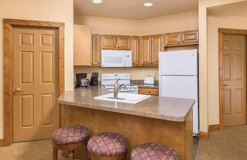 The Galena Territory Condo | 2br Condo Peaceful Vacation Galena!