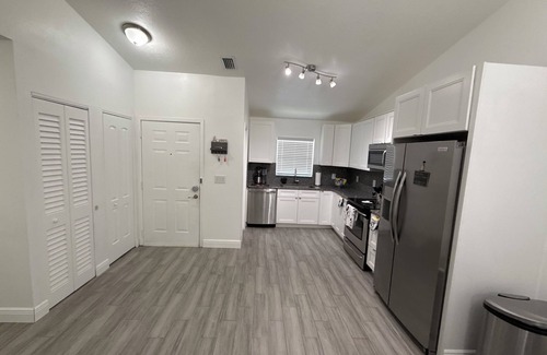 Southeast Orlando Condo | 2BR Family Condo And Comfort Near It All! 3 Mins From Sunrail