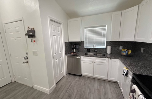 Southeast Orlando Condo | 2BR Family Condo And Comfort Near It All! 3 Mins From Sunrail
