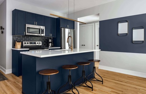 Fishtown Apartment | 2BR Frankford Artsy Escape Stylish Stay