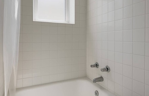 Rogers Park Apartment | 2BR Getaway - Comfy & Ready