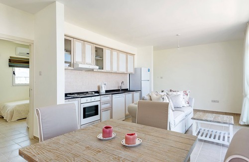 Kucukerenkoy Apartment | 2BR Scenic Penthouse Apt with roof top BBQ