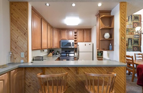 Carnelian Woods Condo | 2BR Townhome-Walk to Beach or Trails