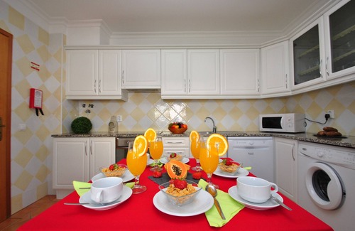 Olhos D'Agua Apartment | 2BR w/Pool & Sea View – Olhos d'Água
