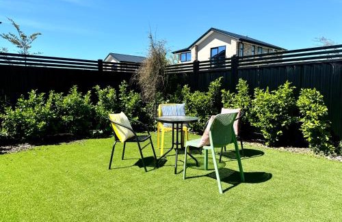 Upper Riccarton House | 2BRD 2BTH Riccarton townhouse FREE car park