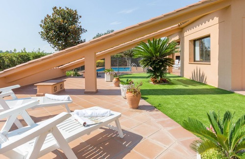 Puigventos Villa | 2CIP01-6pax - House with capacity for 06 people and private pool located in a quiet area