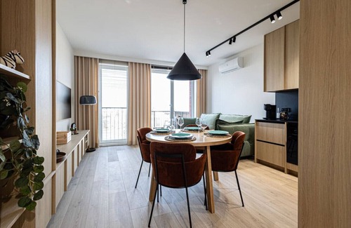 Bydgoszcz Apartment | 2homerent Old Town Free Garage Mill Island