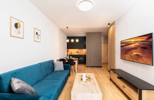 Gaski Apartment | 2Homerent | Sea View Terrace | Beachside | Parking