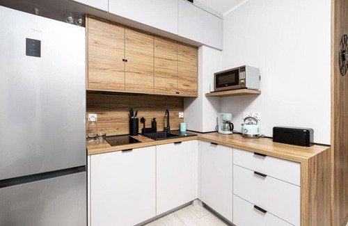 Gaski Apartment | 2Homerent | Sea View Terrace | Beachside | Parking