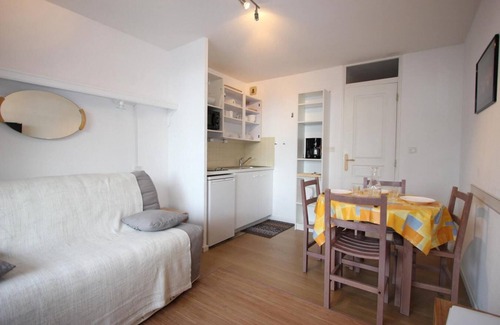 Chamrousse Apartment | 2nd floor, balcony, tv, ski locker, 24m², Chamrousse