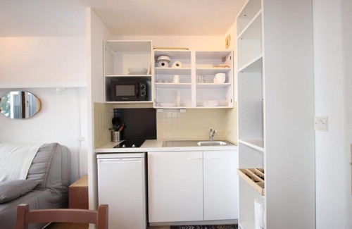 Chamrousse Apartment | 2nd floor, balcony, tv, ski locker, 24m², Chamrousse