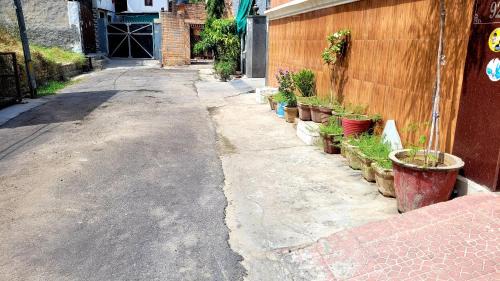 Jalandhar House | 2nd Floor Bedroom Homestay