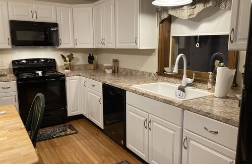 Rotterdam Junction Apartment | 2nd floor remodeled Farm house