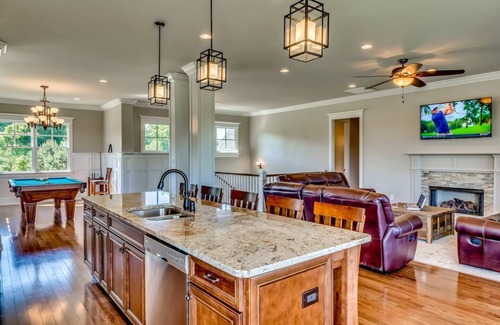 Prattville House | 2nd House Built For Groups - 4 Suites, 8 Beds, WOW