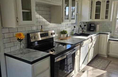 Waldron House | 3 Acres of Bliss
