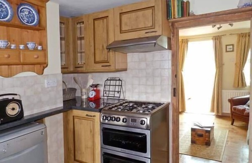 Stuppington Cottage | 3 APSLEY COTTAGES, character holiday cottage in Chartham