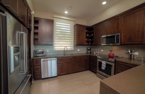 Cerro Mocho Condo | 3 bdr Oceam View Miramar 2D