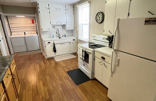 Guttenberg House | 3 bed, 1 bath house in Guttenberg Iowa on The Mississippi River, Sleeps 6