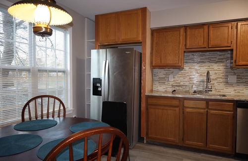 Fairland House | 3 bed/2.5 bath in a Beautiful Townhouse