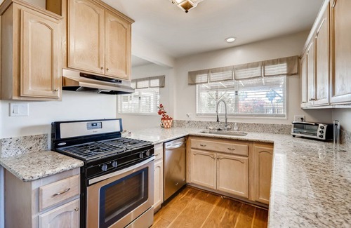 Clairemont House | 3 Bed 2 bath Home, Salt Water Pool & Jacuzzi, Covered Patio, BBQ, close to all!