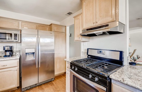 Clairemont House | 3 Bed 2 bath Home, Salt Water Pool & Jacuzzi, Covered Patio, BBQ, close to all!