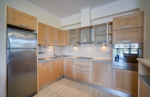 Stavromenos Villa | 3 Bed & 3 bath Modern Villa - Sauna, Jacuzzi,pool, Wi-fi & wheel chair friendly